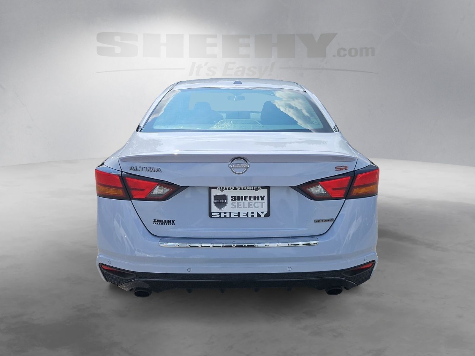 Used 2023 Gray Nissan 2.0 SR image 14