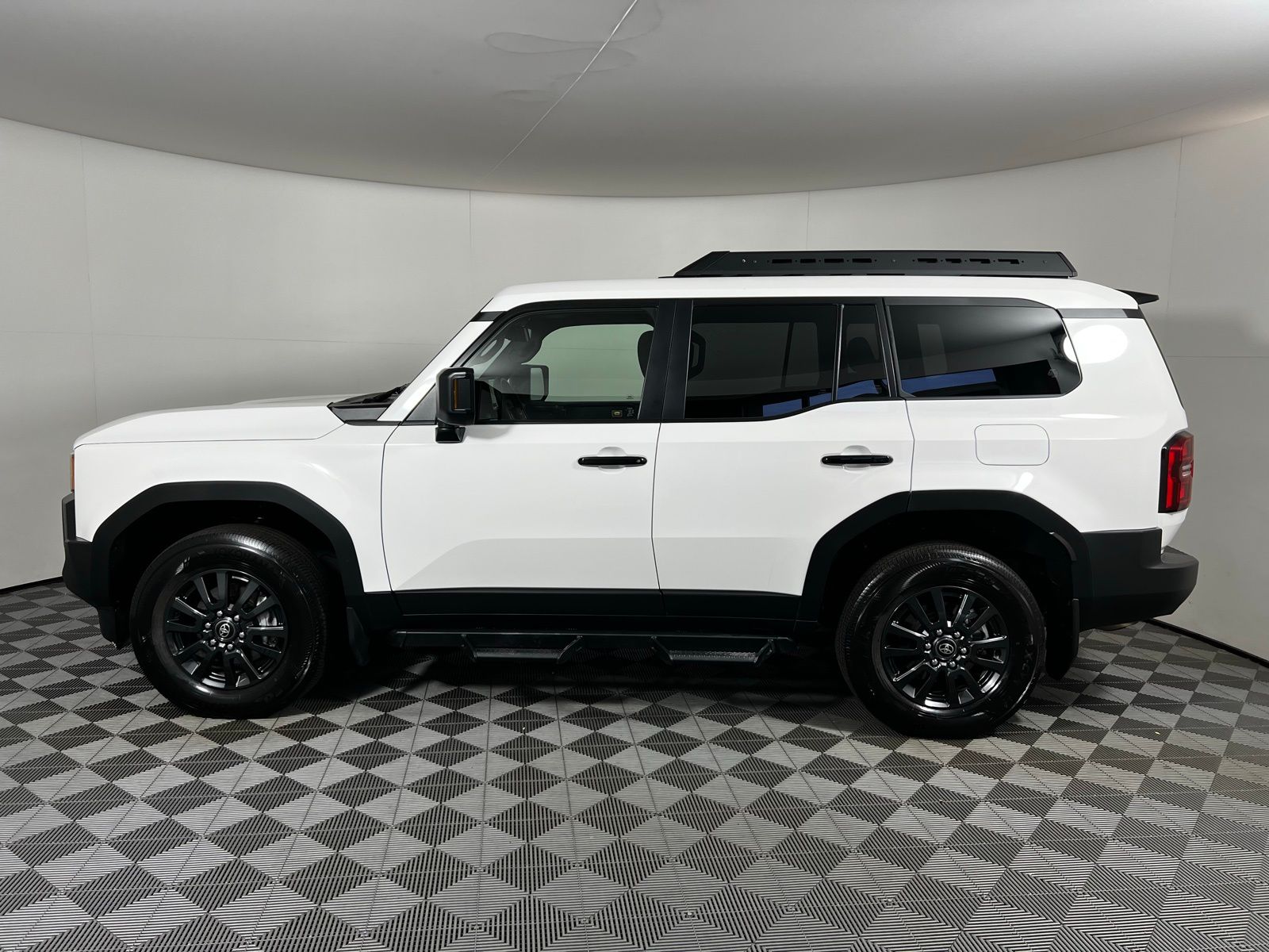 Thumbnail: 2025 Toyota Land Cruiser - 8