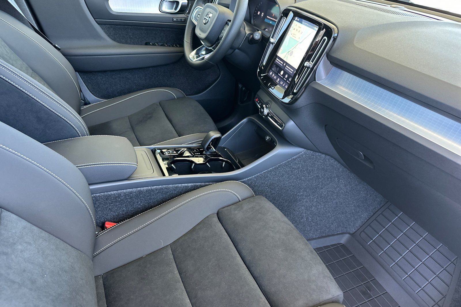 New 2026 Blue Volvo B5 Ultra Black Edition image 16