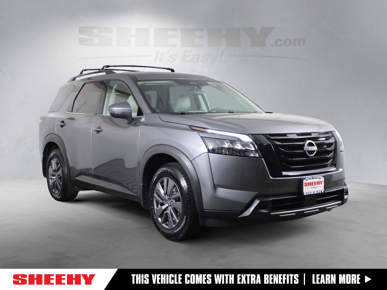 2023 Nissan Pathfinder SV