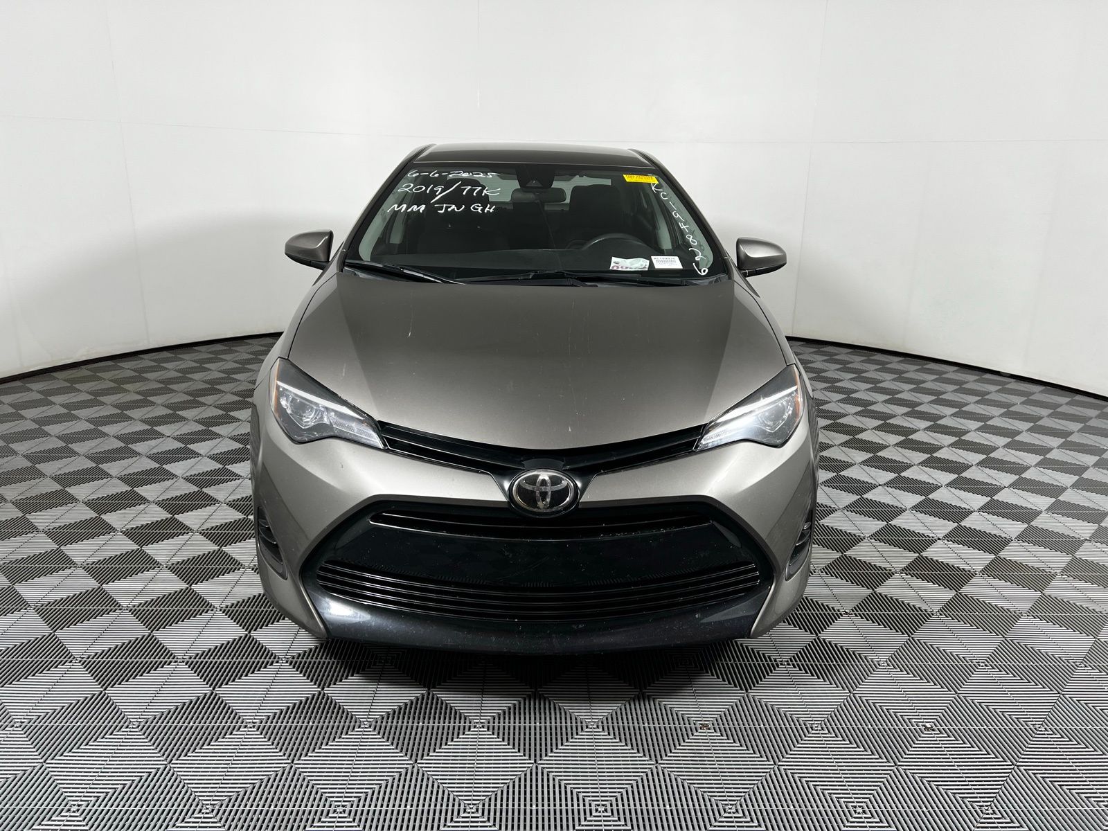 2019 Toyota Corolla LE 2