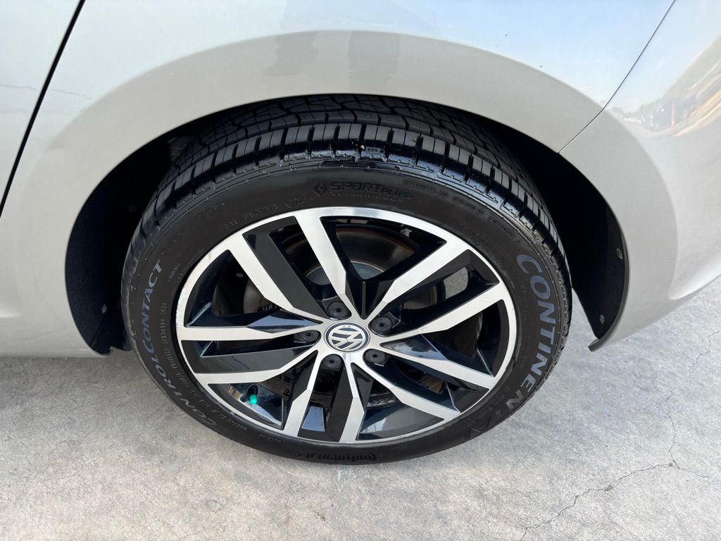 Used Car 2015 Volkswagen Golf  For Sale Under $12,000 In Austin, Texas