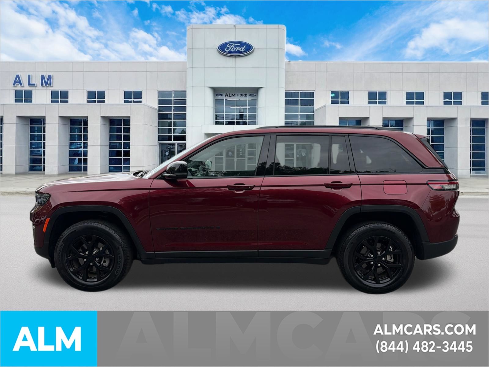 Certified Used 2025 Velvet Red Pearlcoat Jeep Altitude image 9