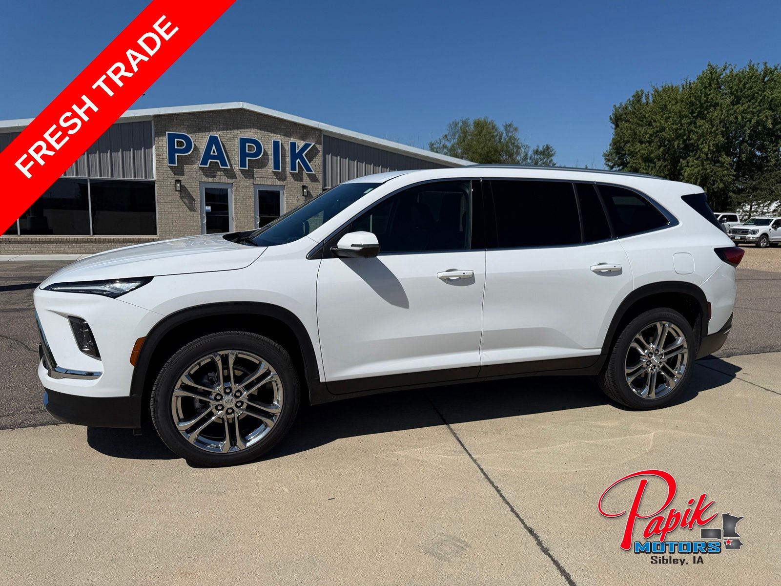 Summit White 2026 Buick Enclave SUV / Crossover Four-Wheel Drive 8-Speed Automatic