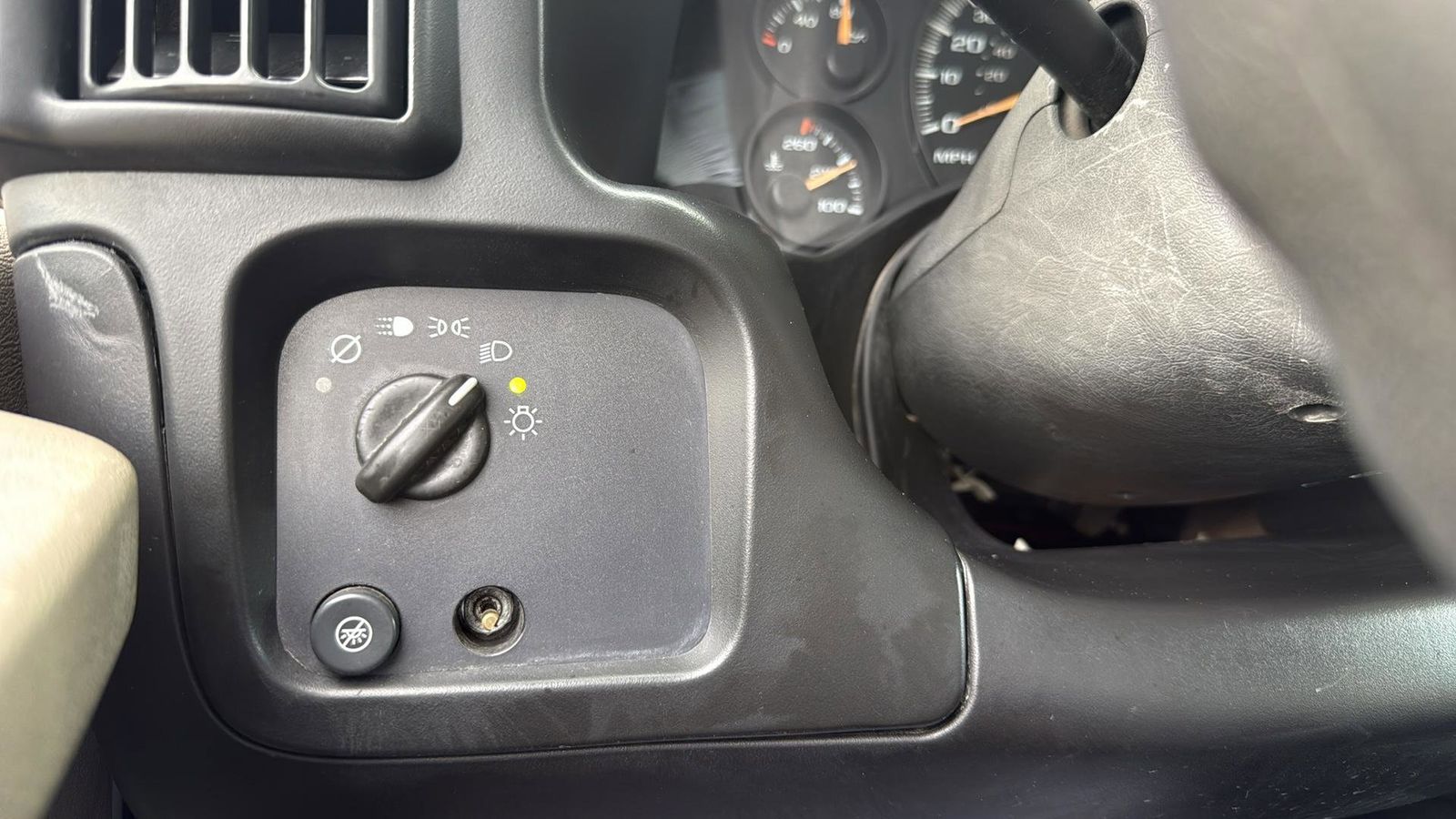 Used Car 2005 Chevrolet Express Van G1500  Base For Sale Under $12,000 In Austin, Texas