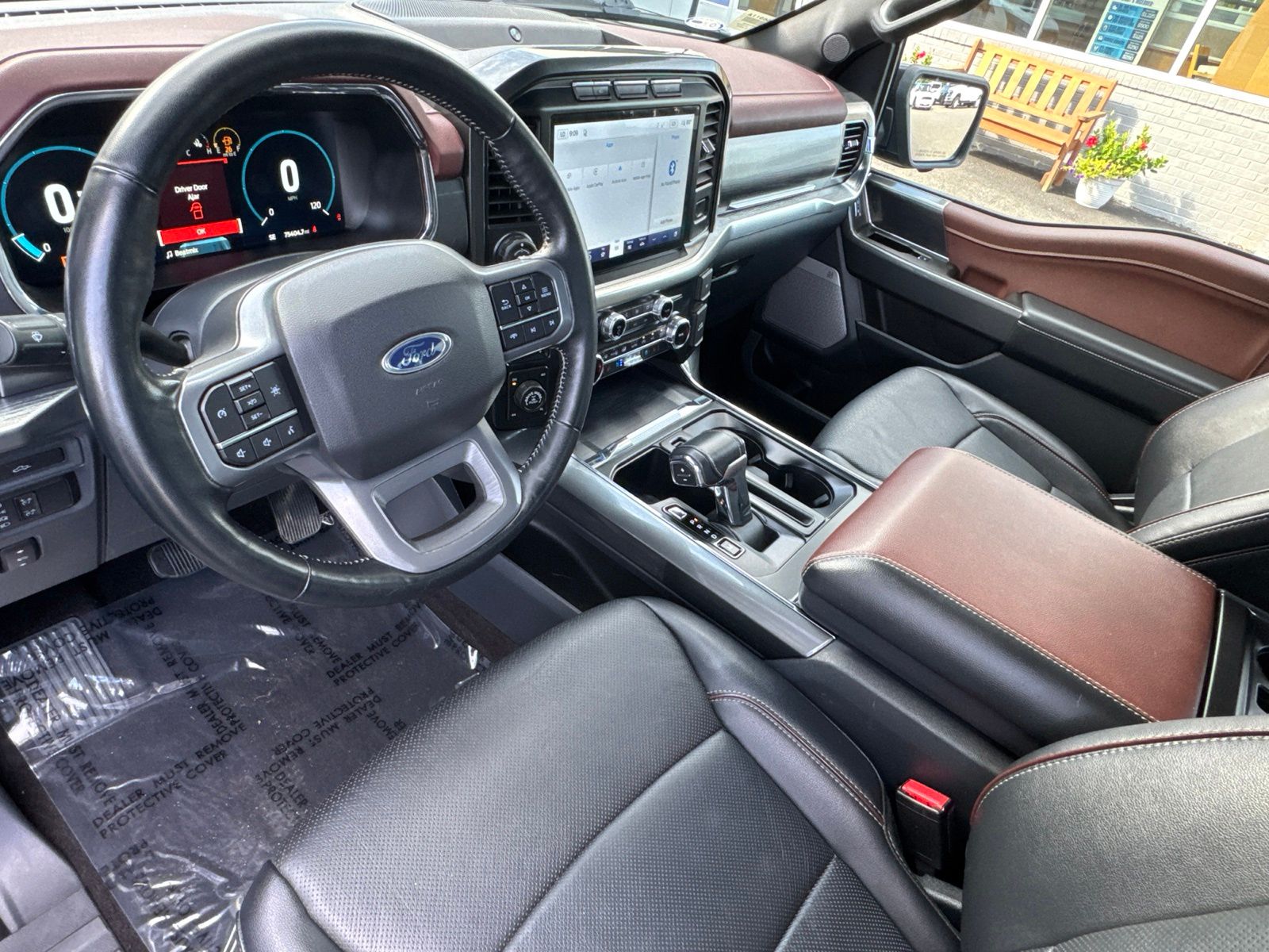 Used 2022 Agate Black Metallic Ford Lariat image 8