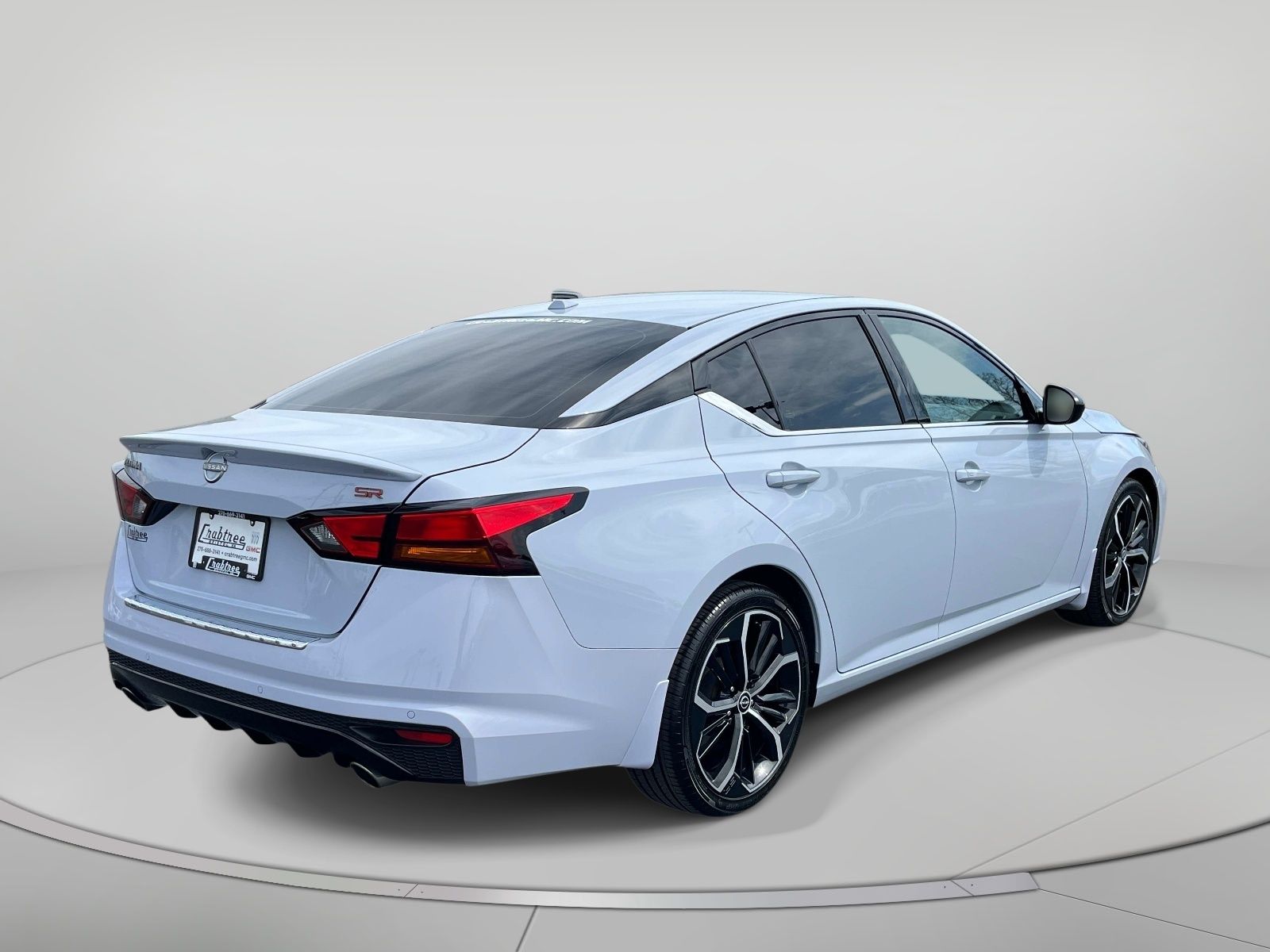 View vehicle photo 3