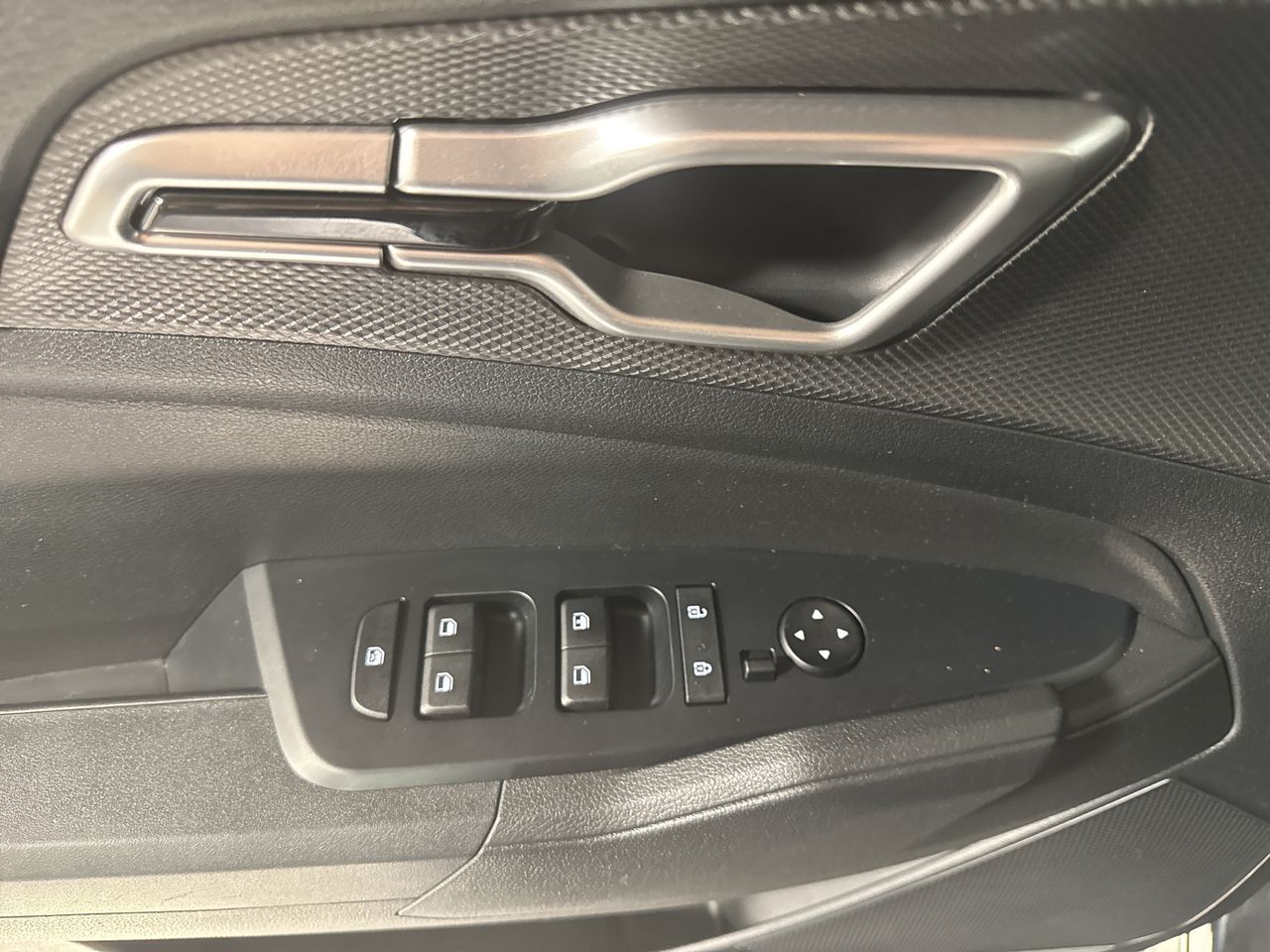 2023 Kia Sportage Hybrid LX photo 18