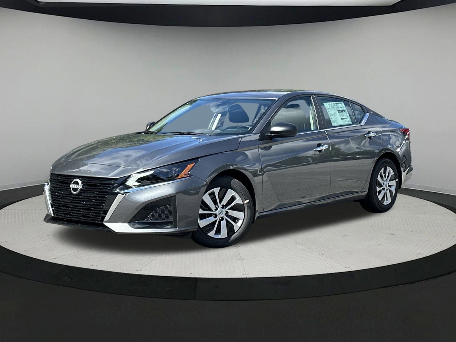 2025 Nissan Altima S's photo