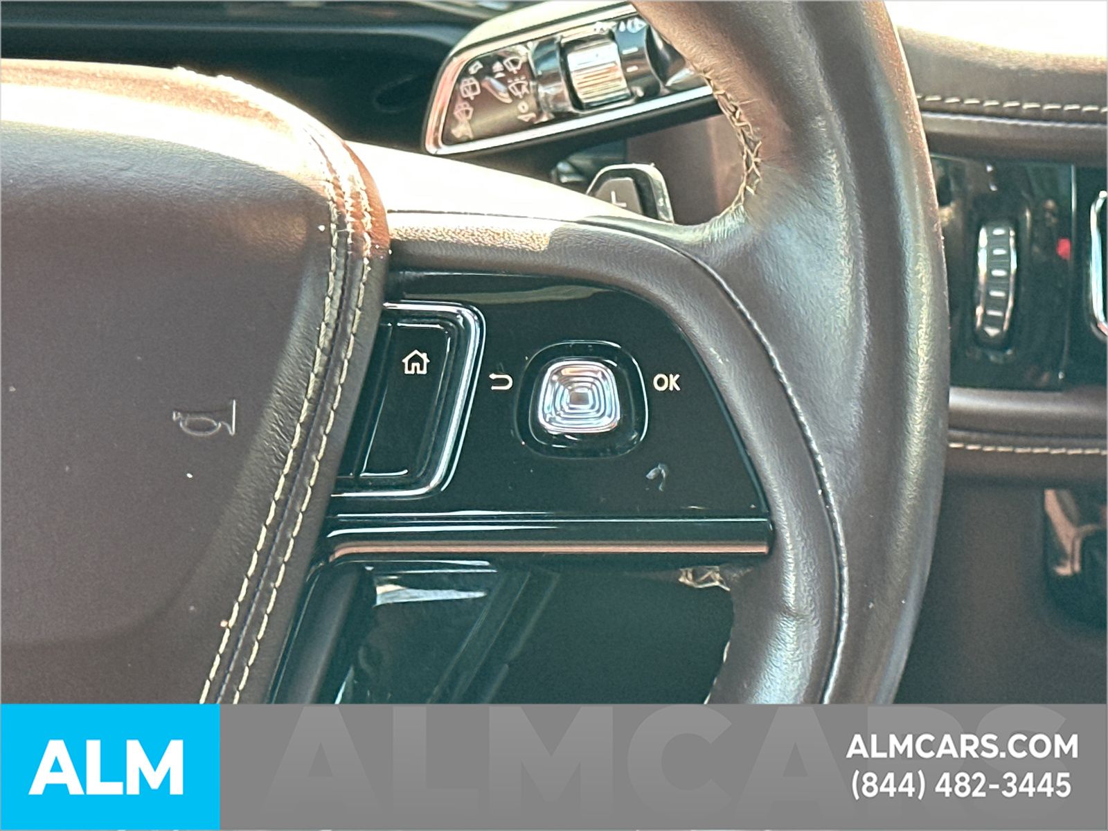 Used 2022 White Lincoln Black Label Grand Touring image 31