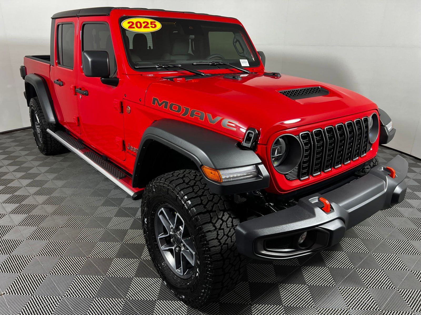 Thumbnail: 2025 Jeep Gladiator - 3