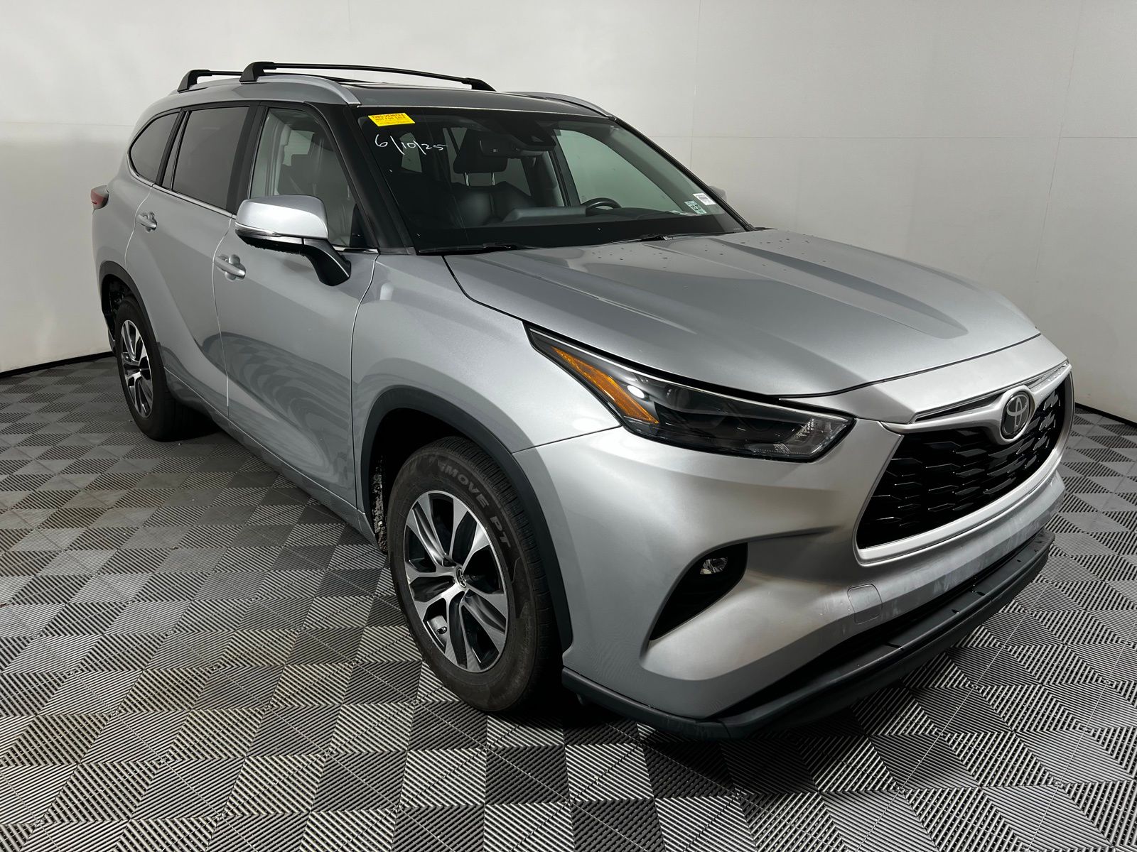 2023 Toyota Highlander XLE 3