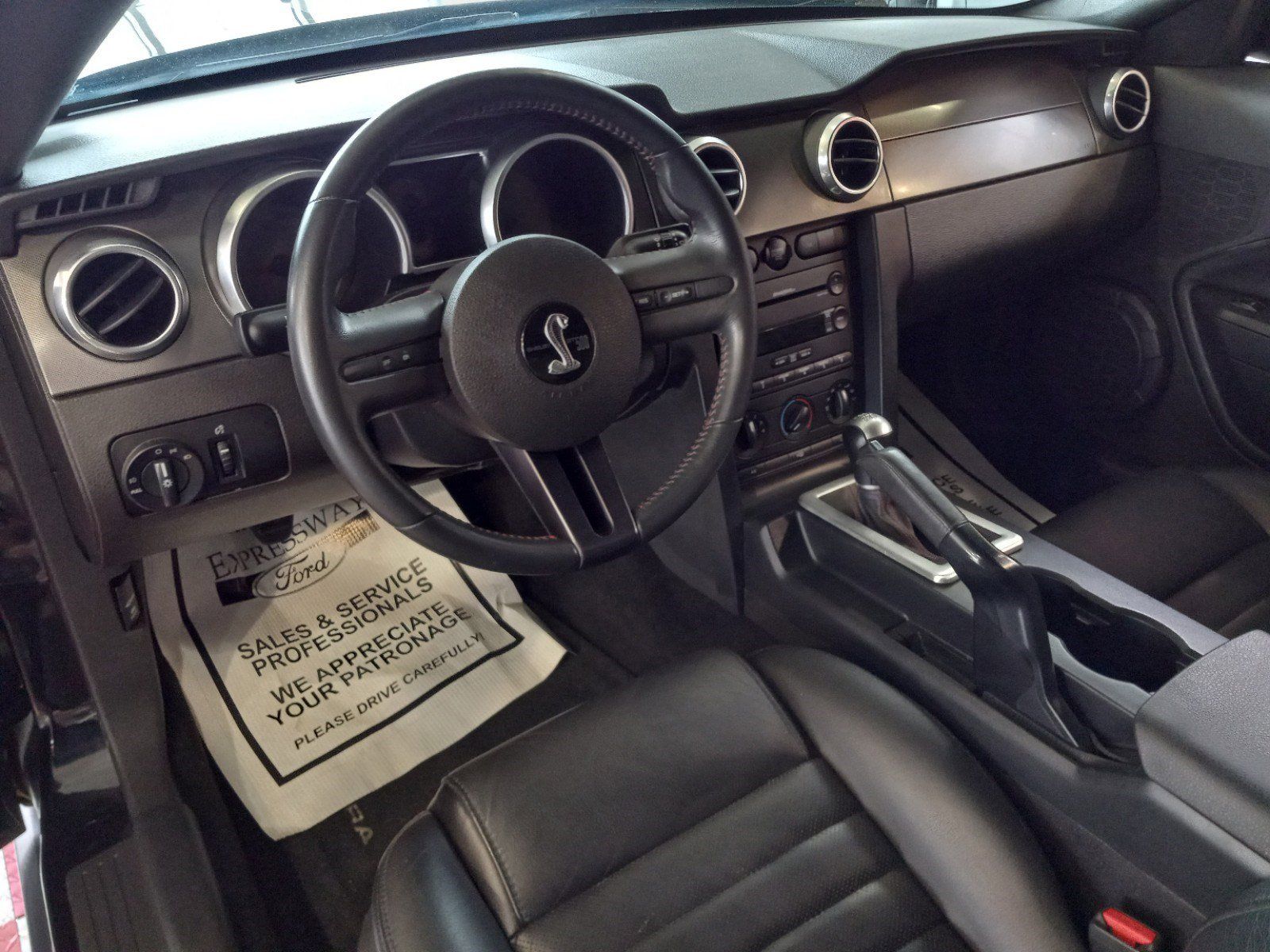 2007 Ford Mustang image 12