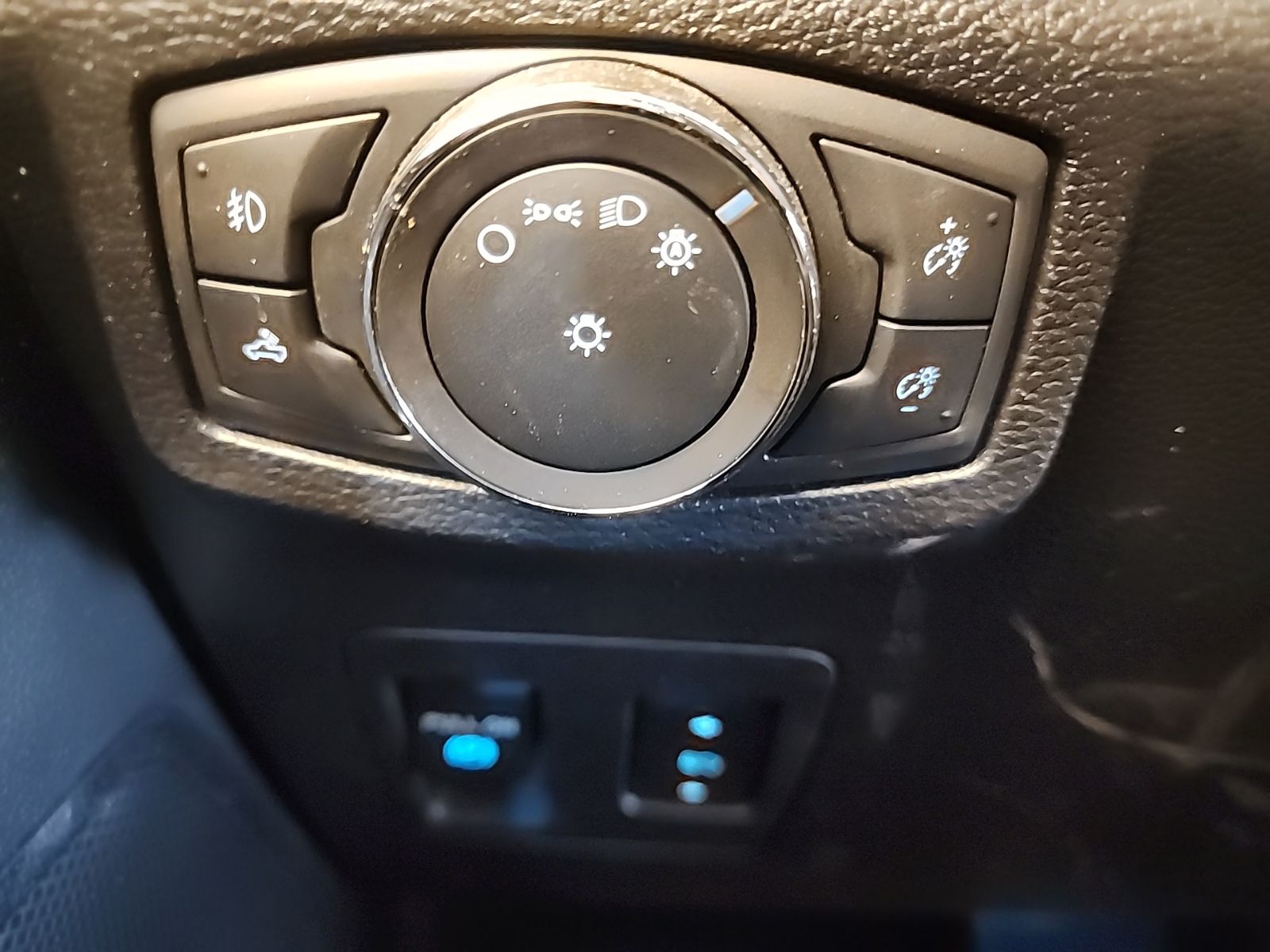 Certified Used 2020 Blue Ford Platinum image 24
