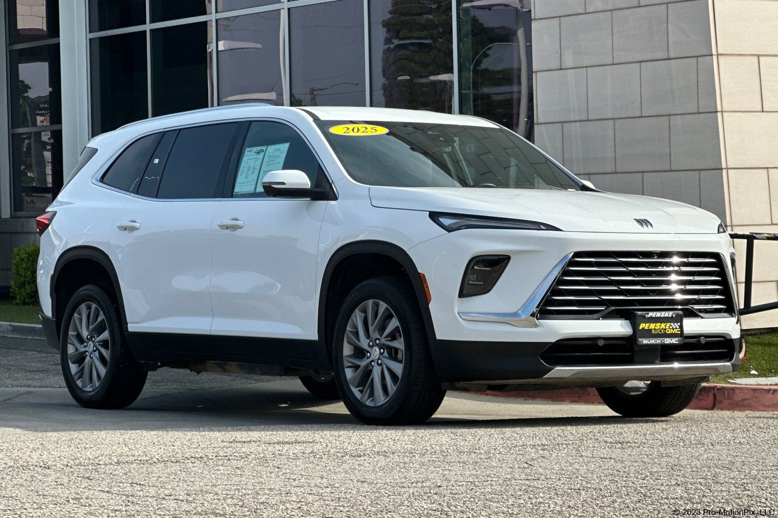 2025 Buick Enclave Preferred FWD