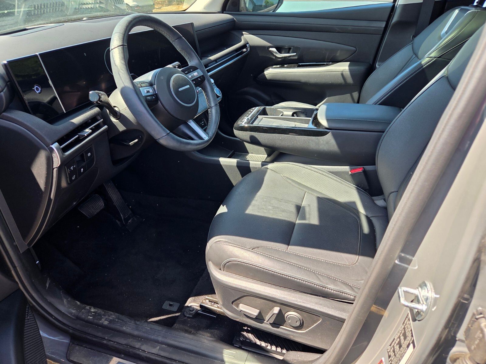 Used 2025 Gray Hyundai Limited image 5