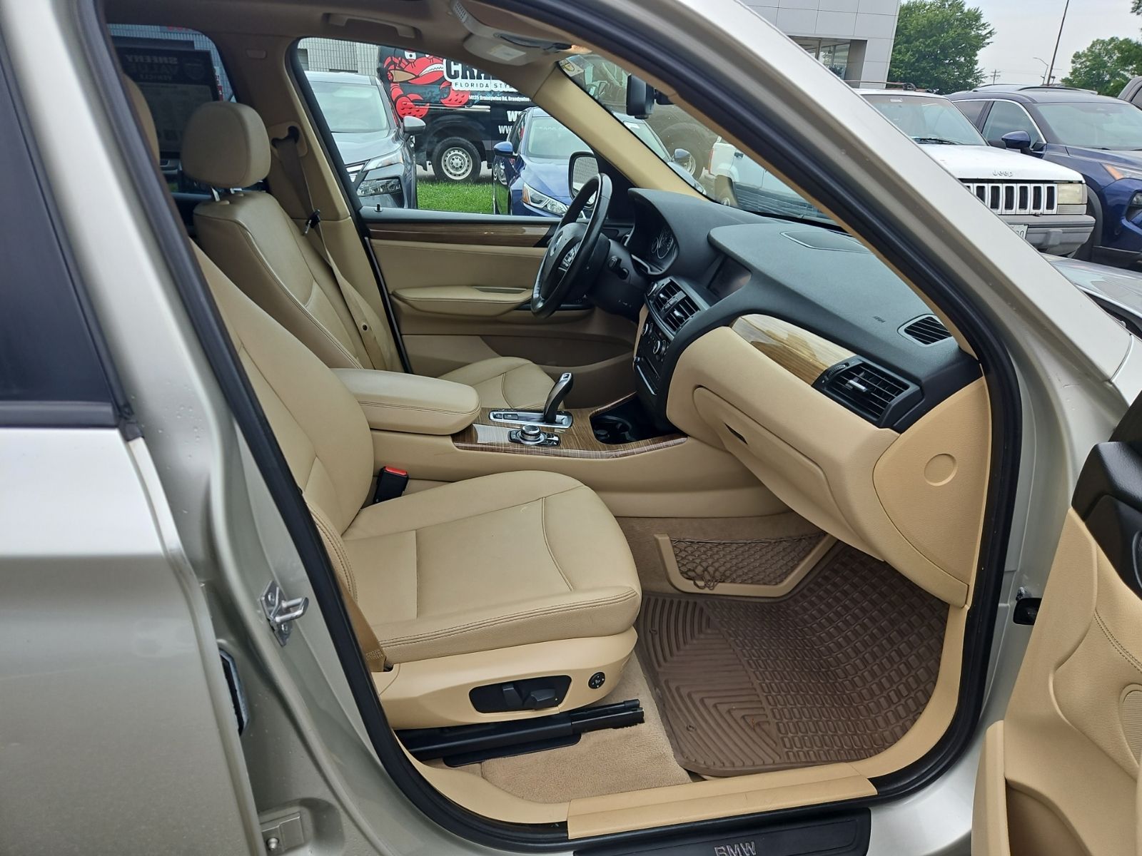 Used 2011 Silver BMW xDrive28i image 43