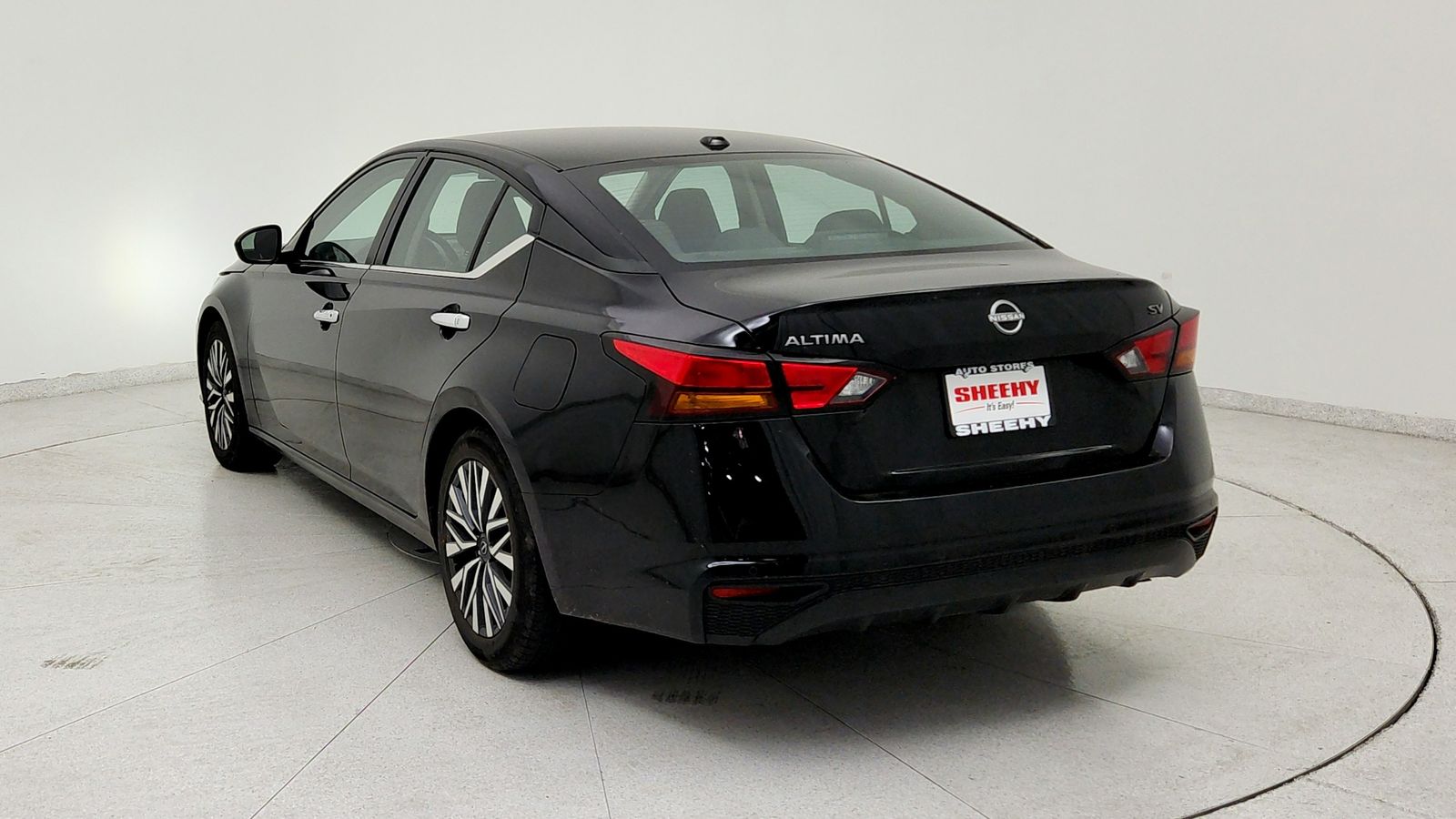 Used 2024 Black Nissan 2.5 SV image 5