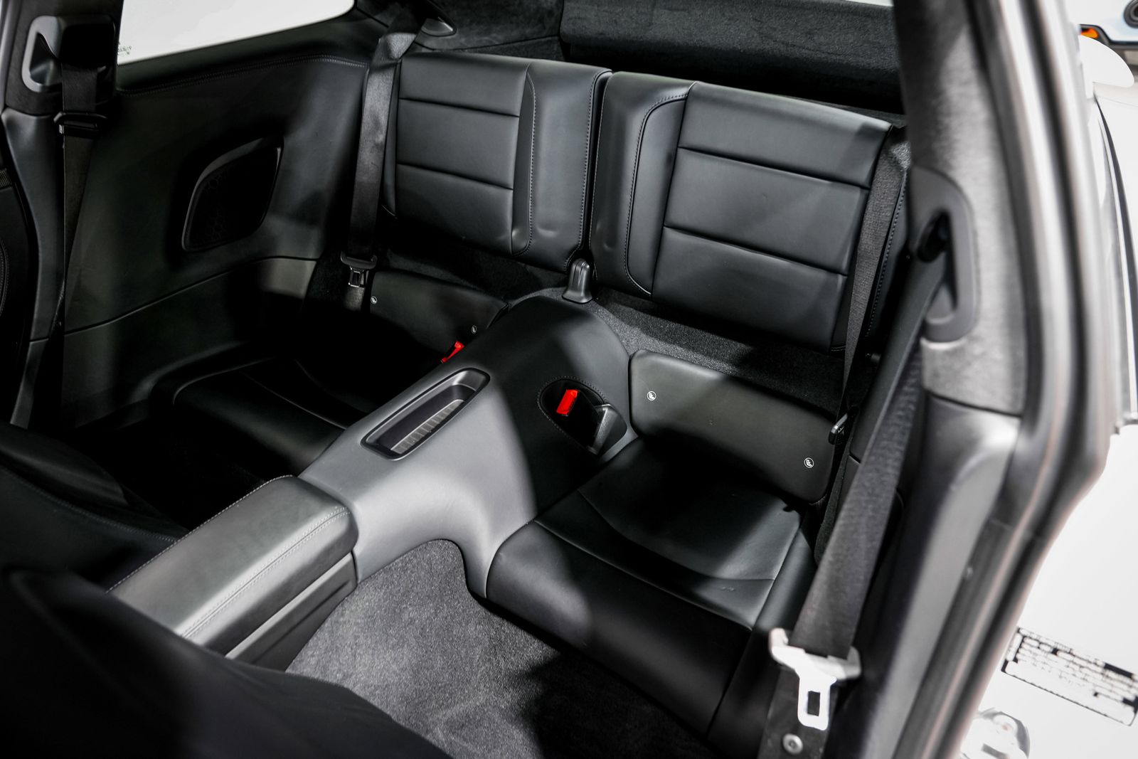 2018 Porsche 911 Turbo S — photo 25
