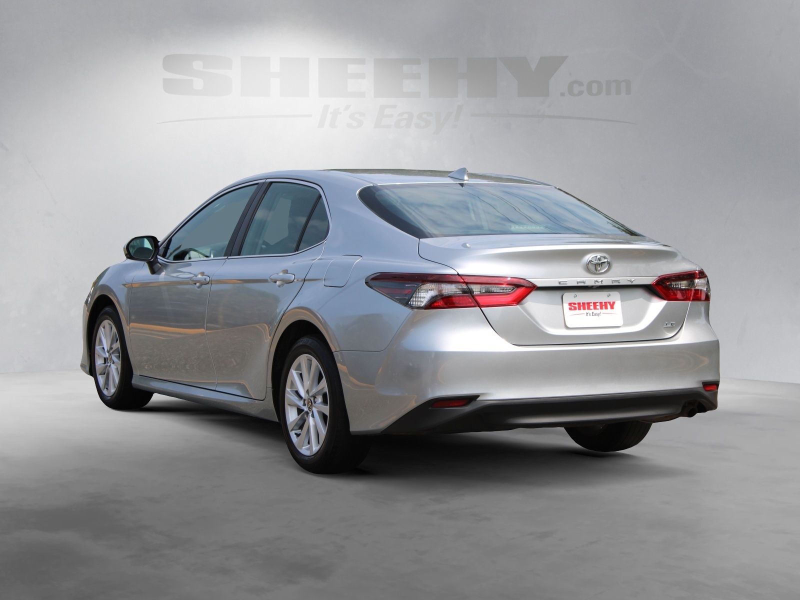 Used 2023 Silver Toyota LE image 14