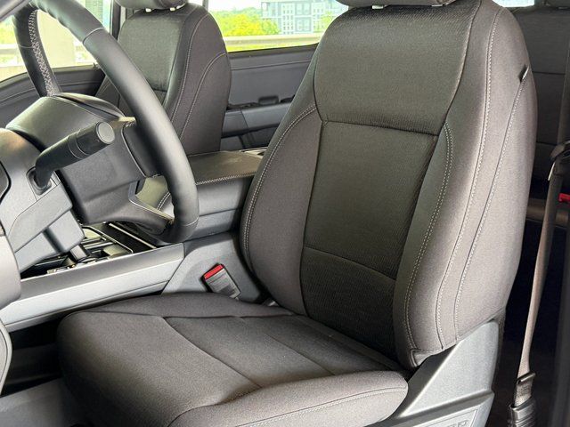 New 2026 Oxford White Ford XLT image 22