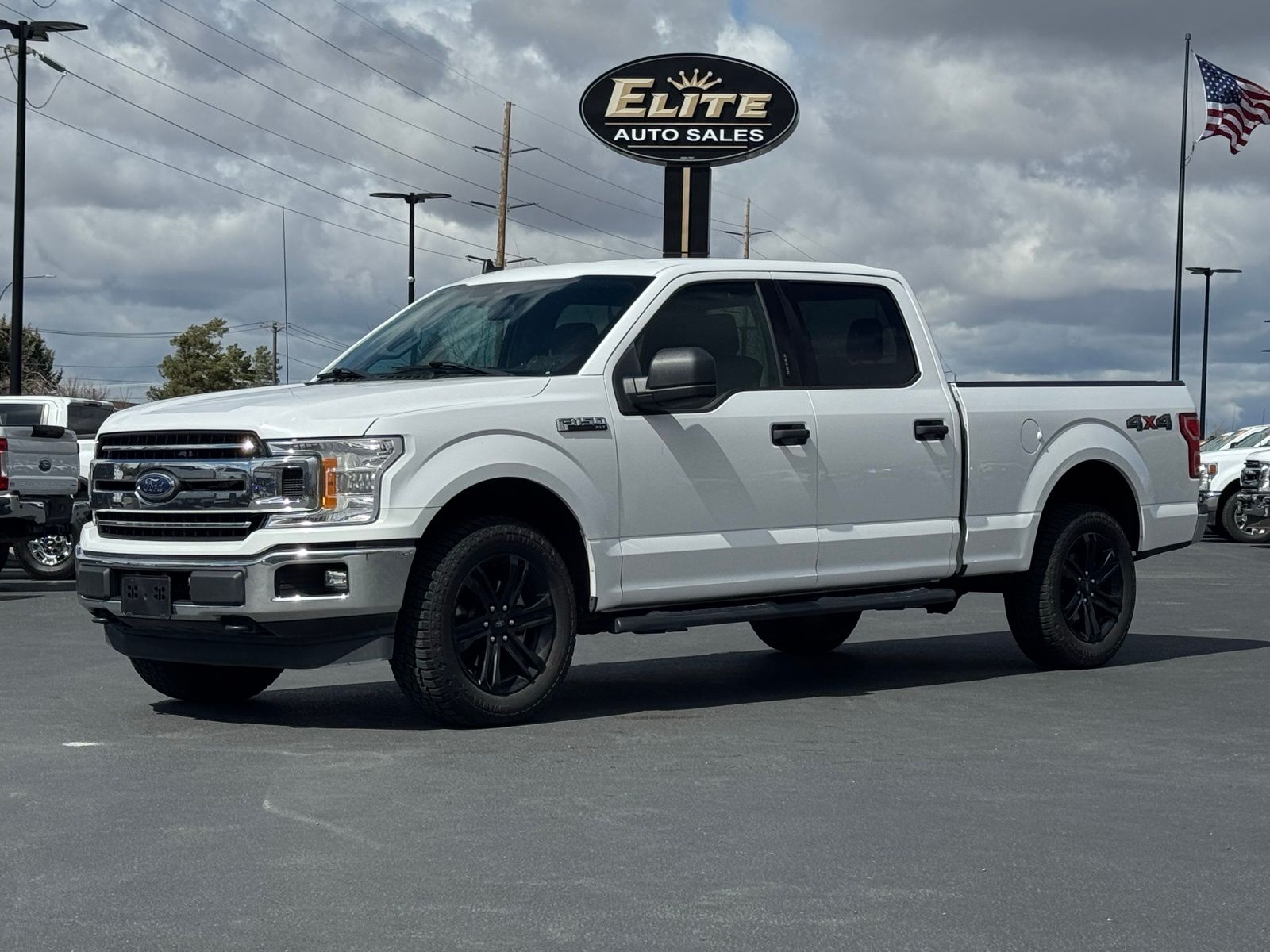White 2020 Ford F-150 XLT SuperCrew LB 4WD Pickup Truck Four-Wheel Drive Automatic