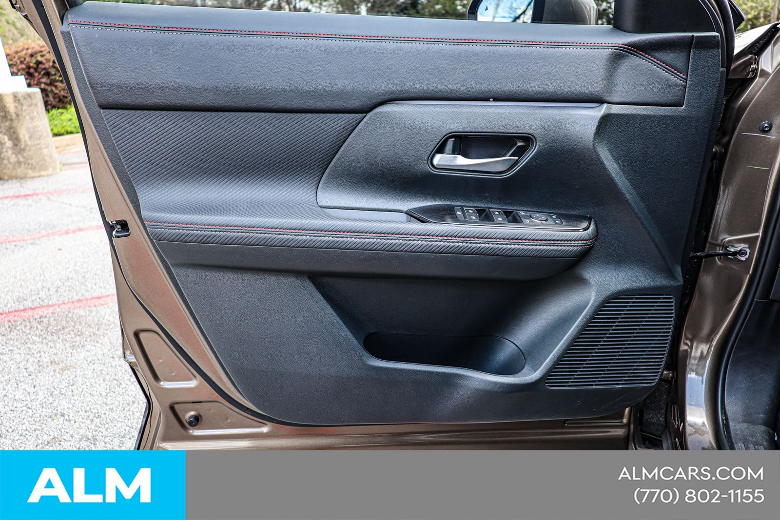Used 2025 Brown Nissan SR image 40