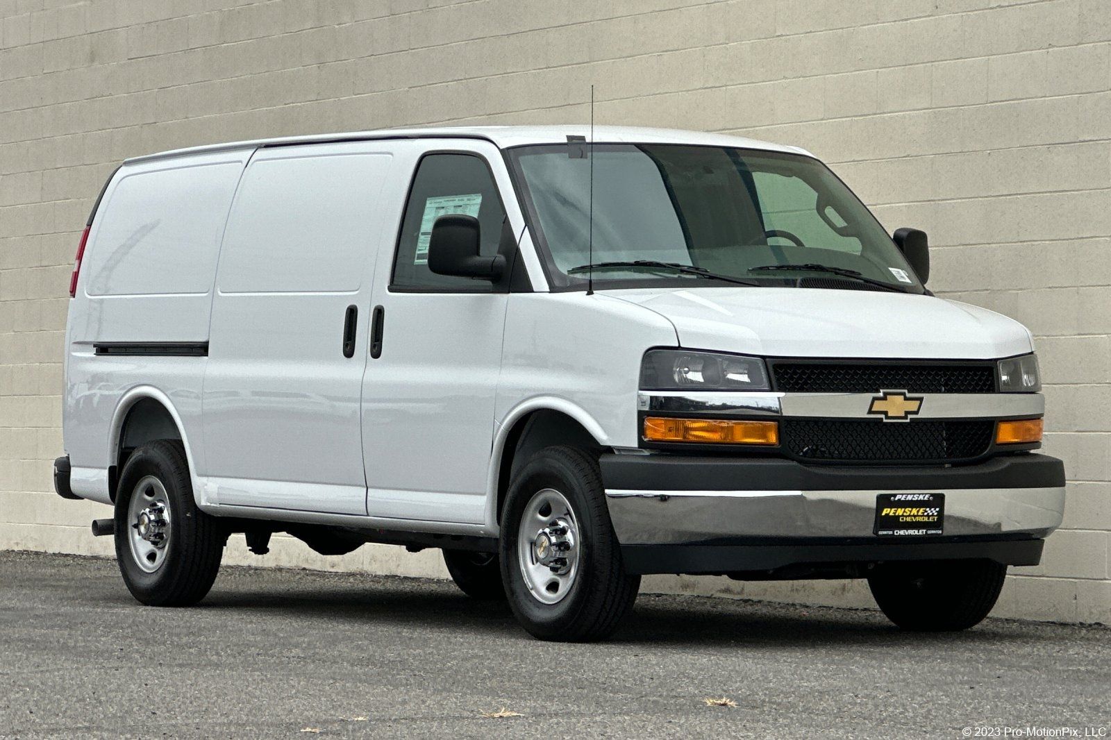 Summit White 2026 Chevrolet Express Cargo 2500 RWD Van Rear-Wheel Drive
