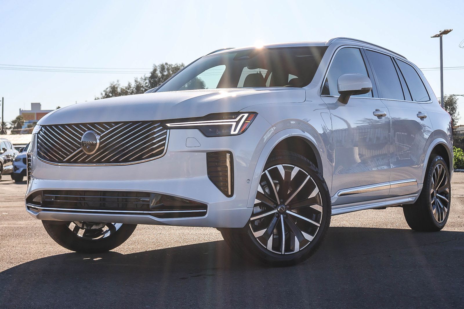 2026 Volvo XC90 B5 Plus 7-Passenger AWD