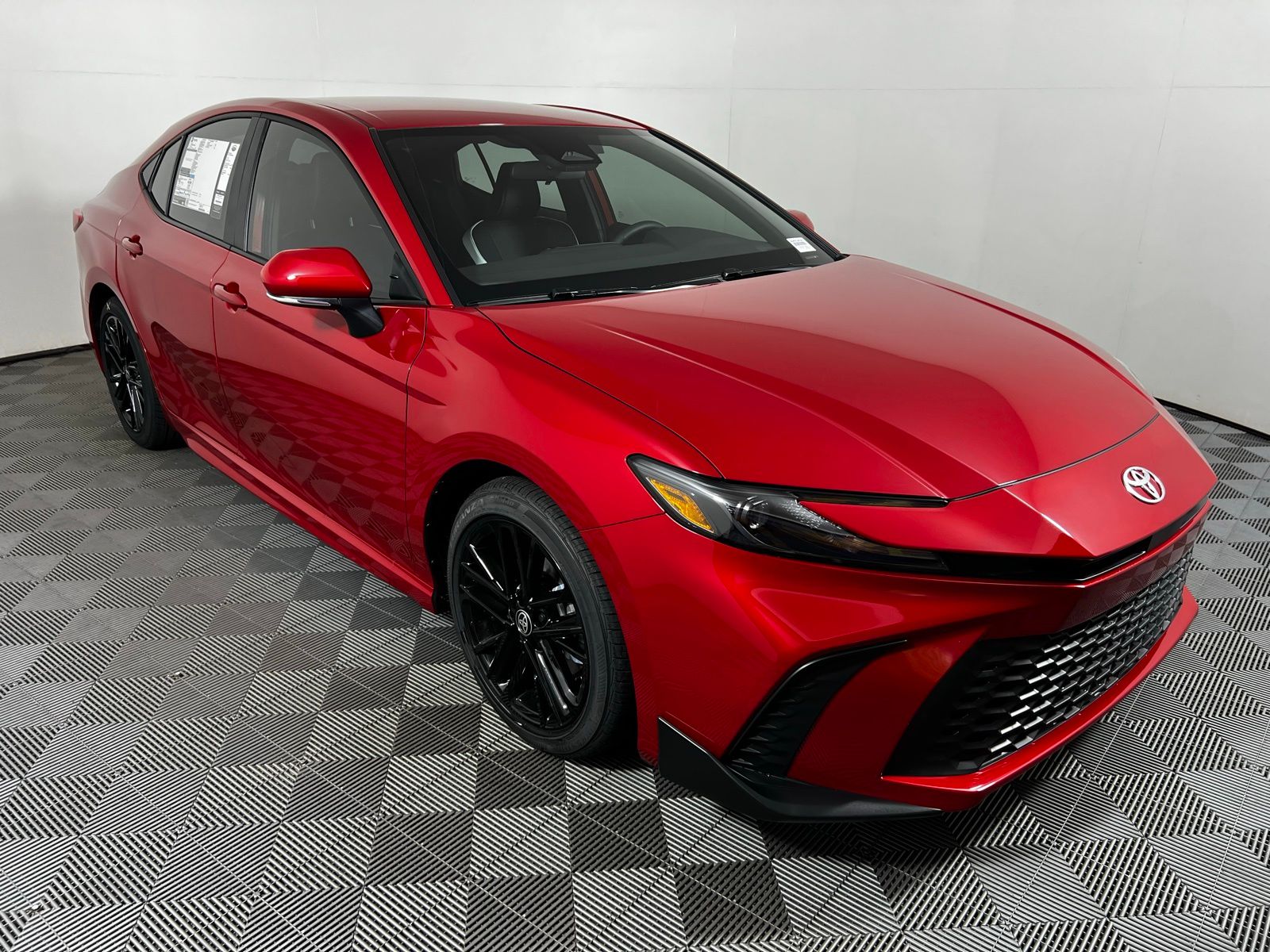 2025 Toyota Camry SE 3
