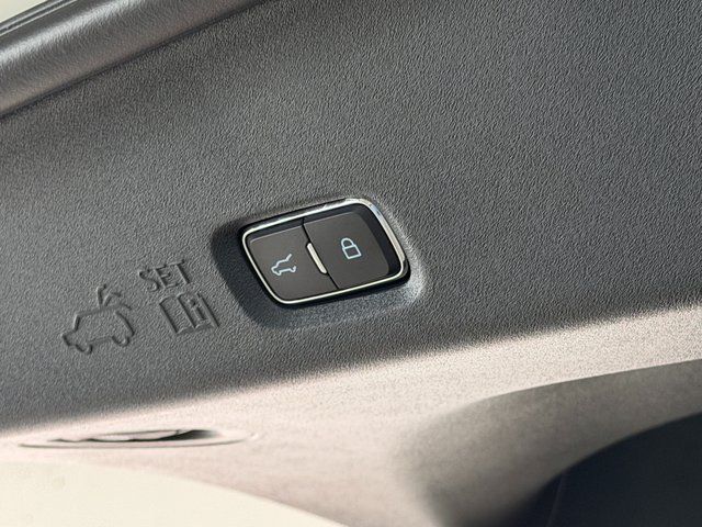 New 2027 Star White Metallic Tri-Coat Ford King Ranch image 19
