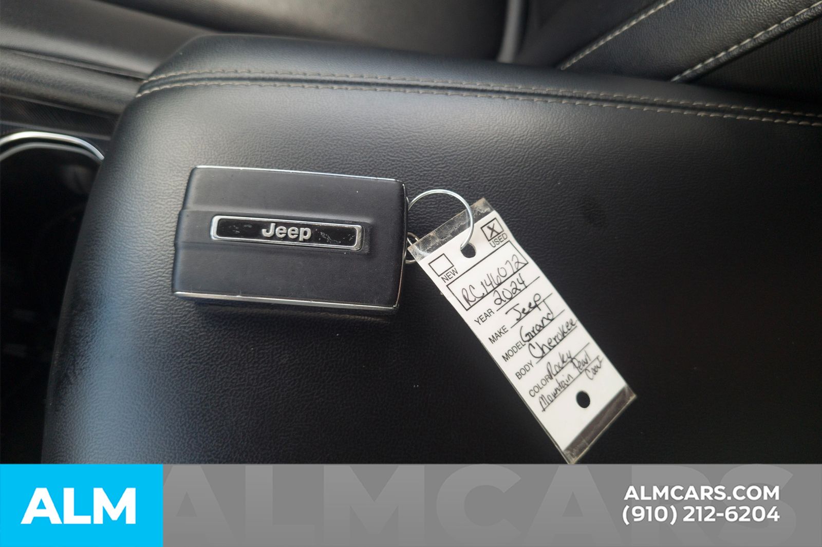 Used 2024 Pearlcoat Jeep 4xe image 18