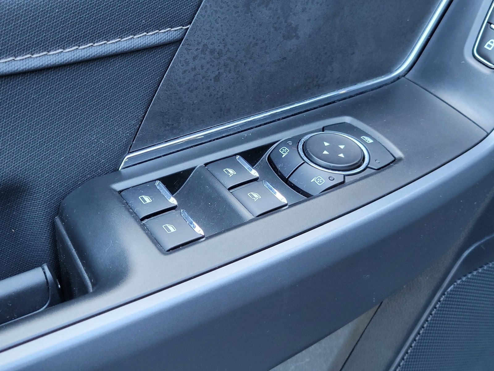 Used 2025 Black Ford XLT image 17