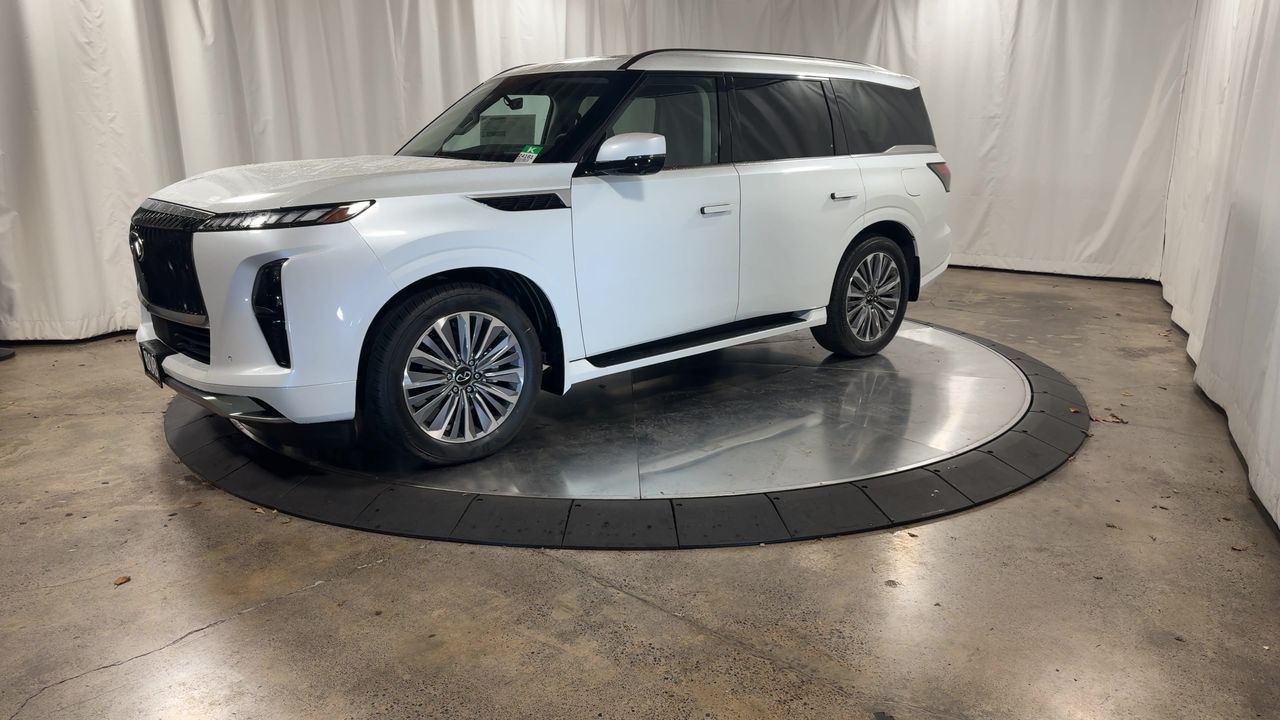 2025 Infiniti QX80 Luxe photo 5