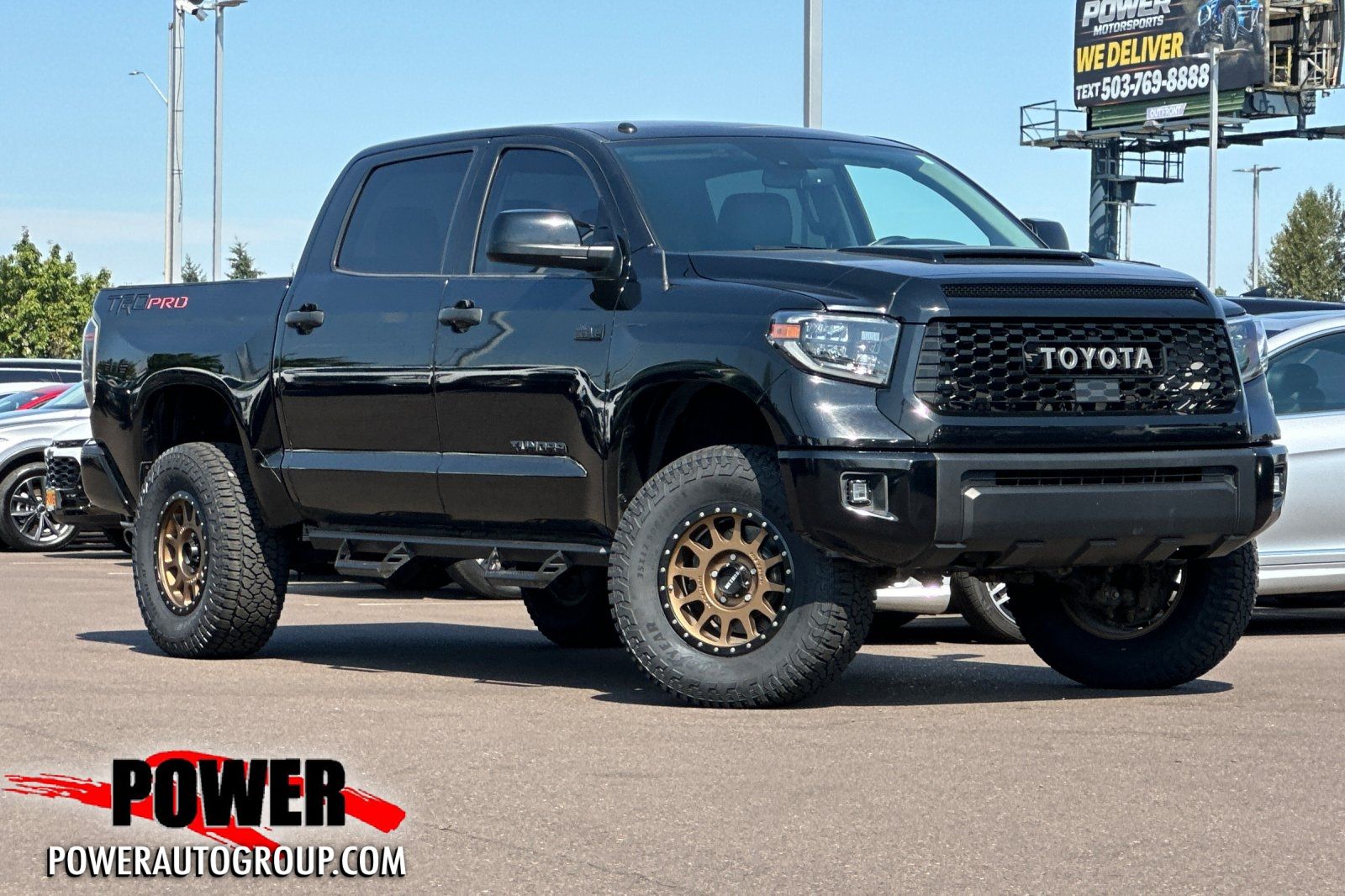 Midnight Black Metallic 2019 Toyota Tundra Pickup Truck Four-Wheel Drive 6-Speed Automatic