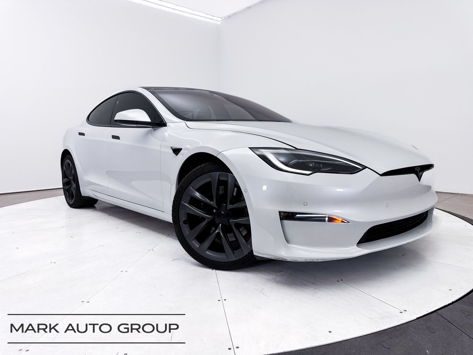 2022 Tesla Model S Base
