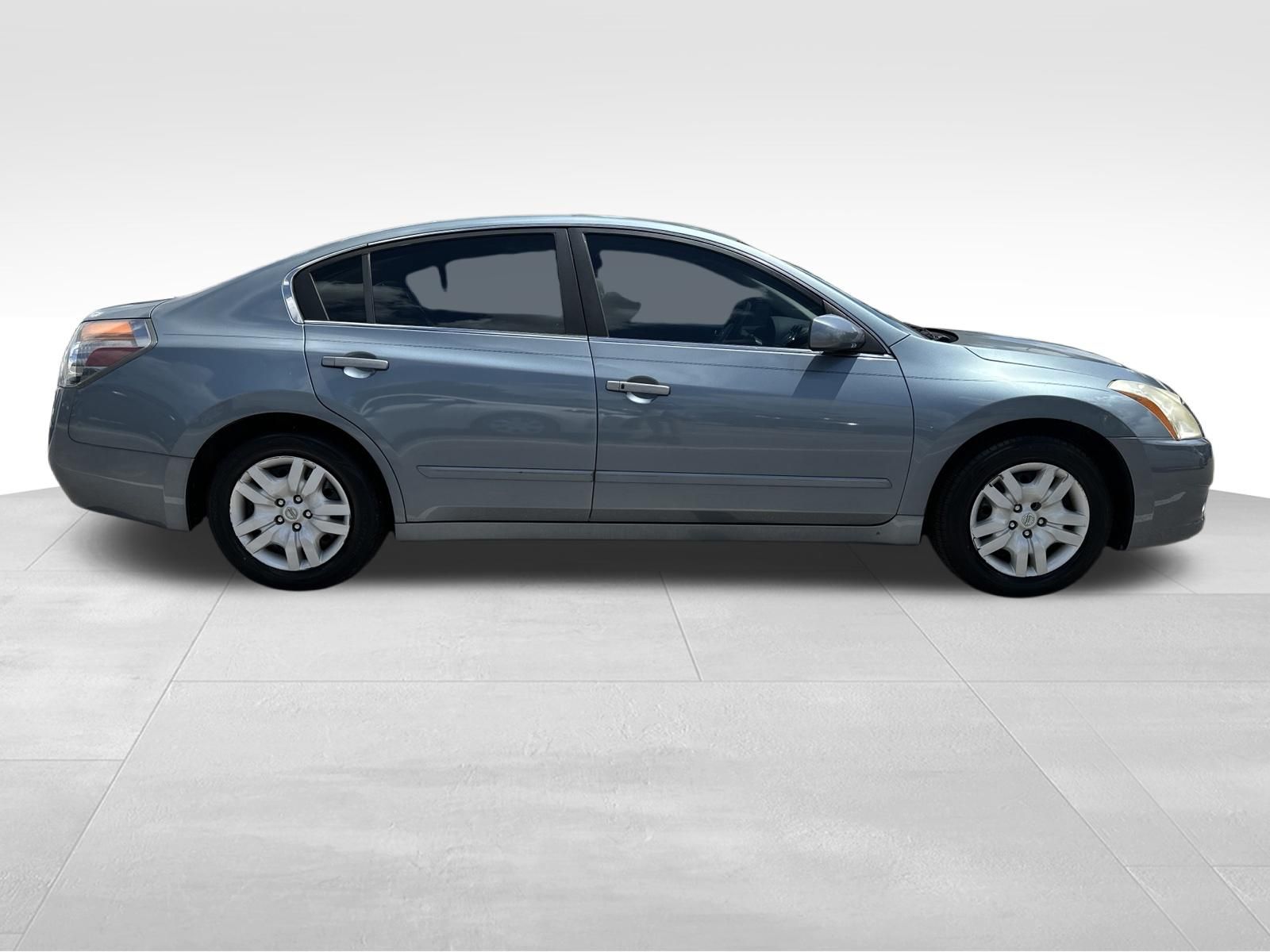 Used Car 2010 Nissan Altima  2.5 S For Sale Under $10,000 In Austin, Texas