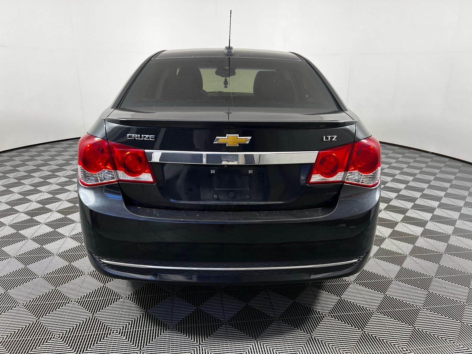 Thumbnail: 2015 Chevrolet Cruze - 6