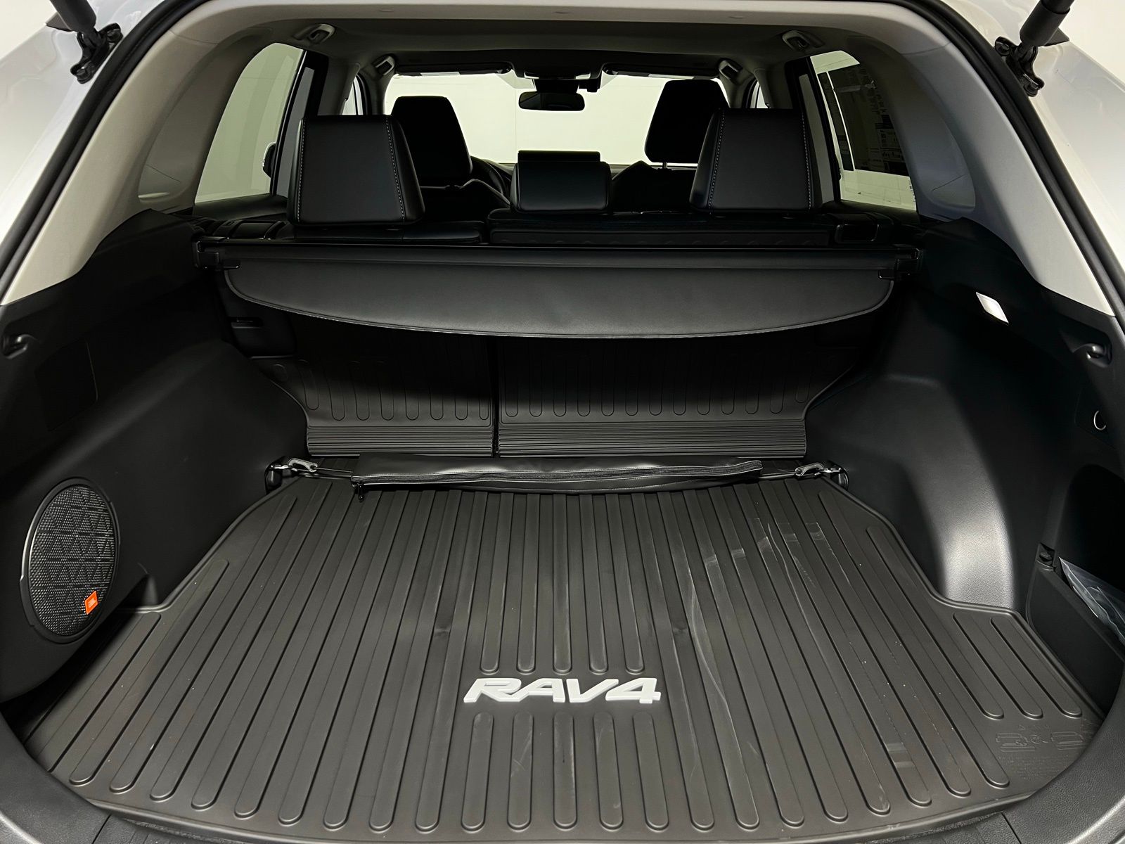 Thumbnail: 2025 Toyota RAV4 - 23