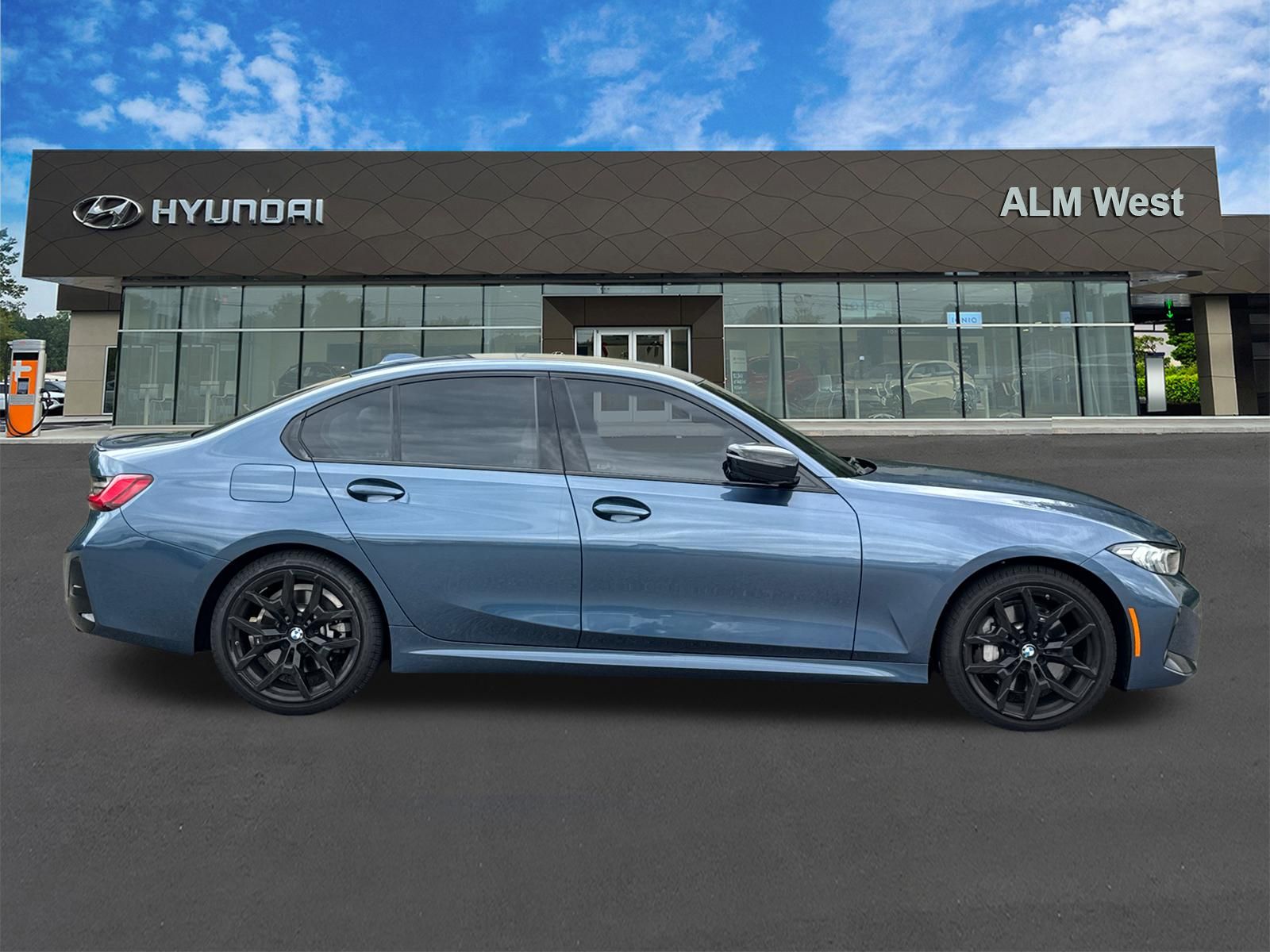 Used 2025 Blue BMW 330i image 4