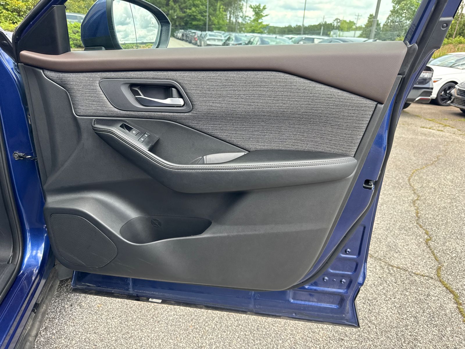 Used 2023 Blue Nissan SV image 14