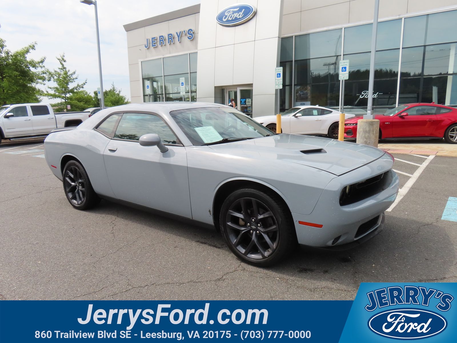 2022 Dodge Challenger SXT RWD