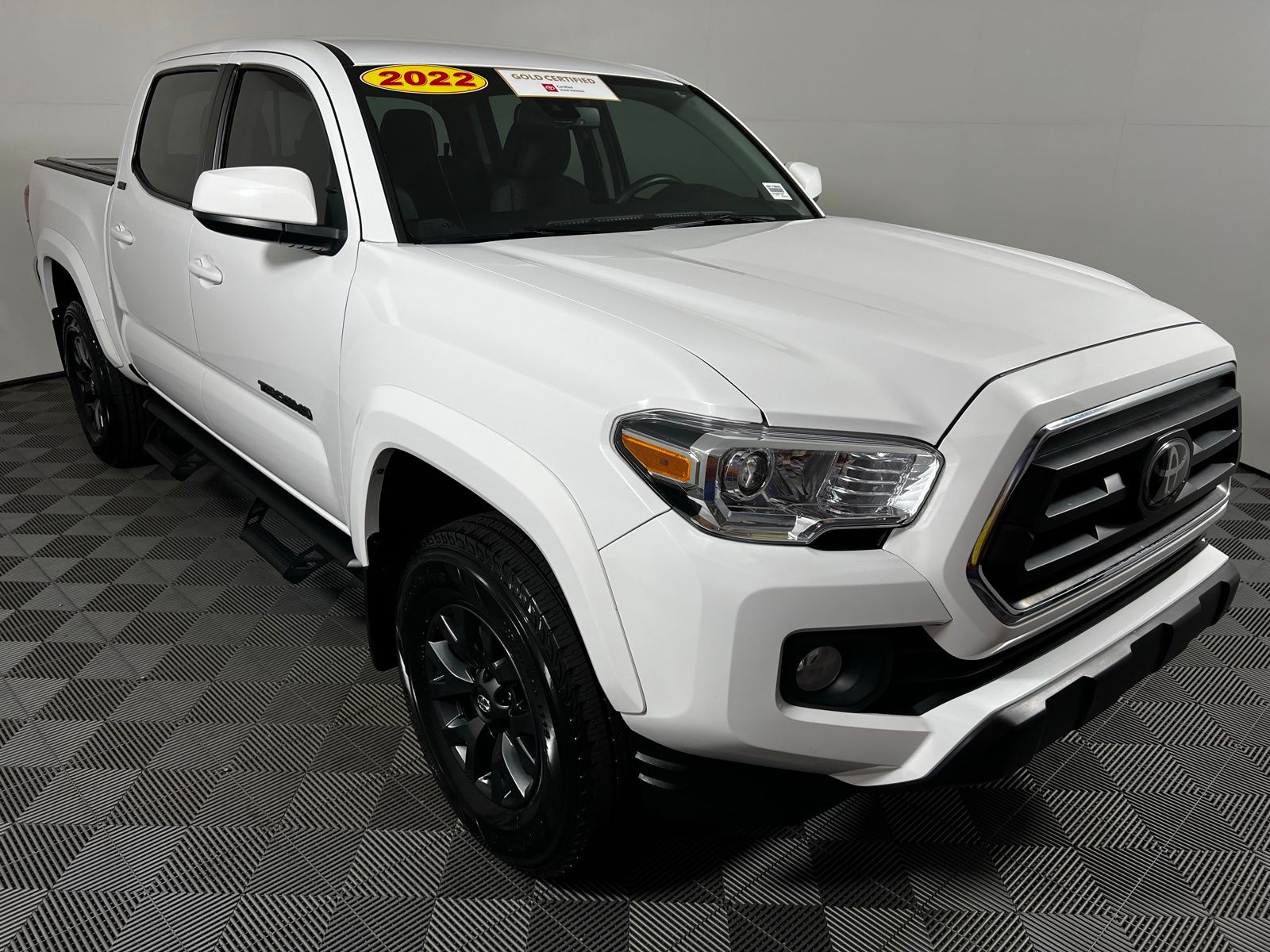 Thumbnail: 2022 Toyota Tacoma - 3