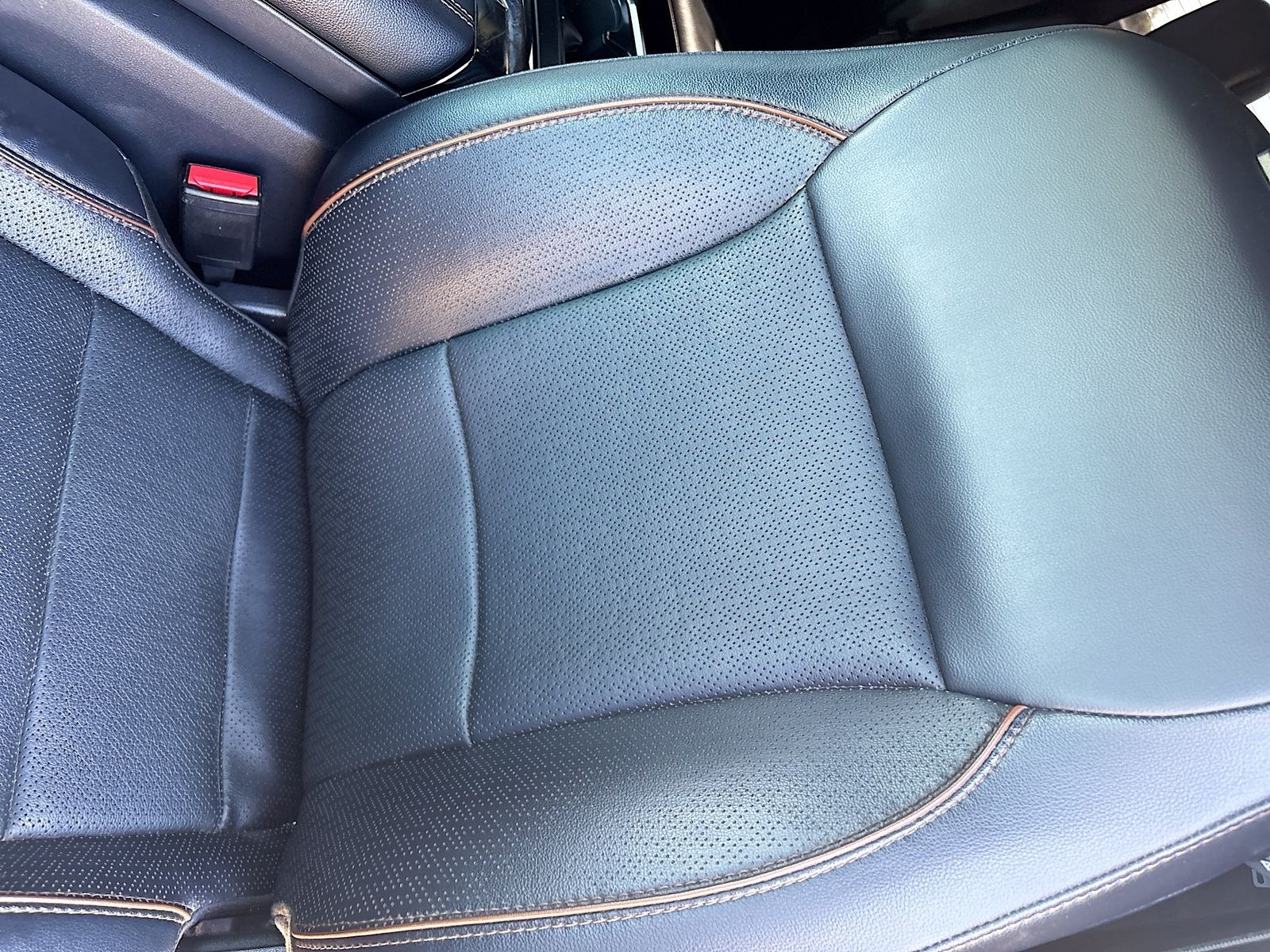 Used 2024 Gray Ford Lariat image 20