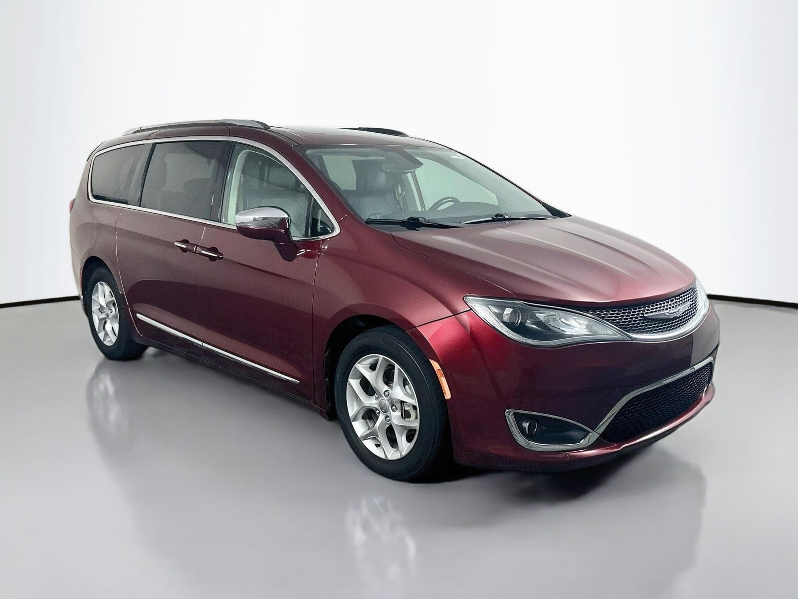 Velvet Red Pearlcoat 2019 Chrysler Pacifica Minivan Front-Wheel Drive 9-Speed Automatic