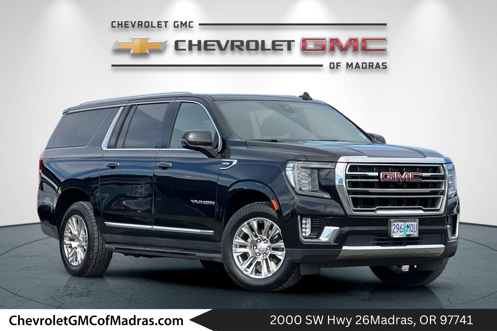 Onyx Black 2021 GMC Yukon XL SLT 4WD SUV / Crossover Four-Wheel Drive