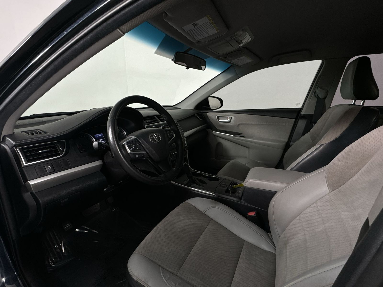 2015 Toyota Camry XLE 4