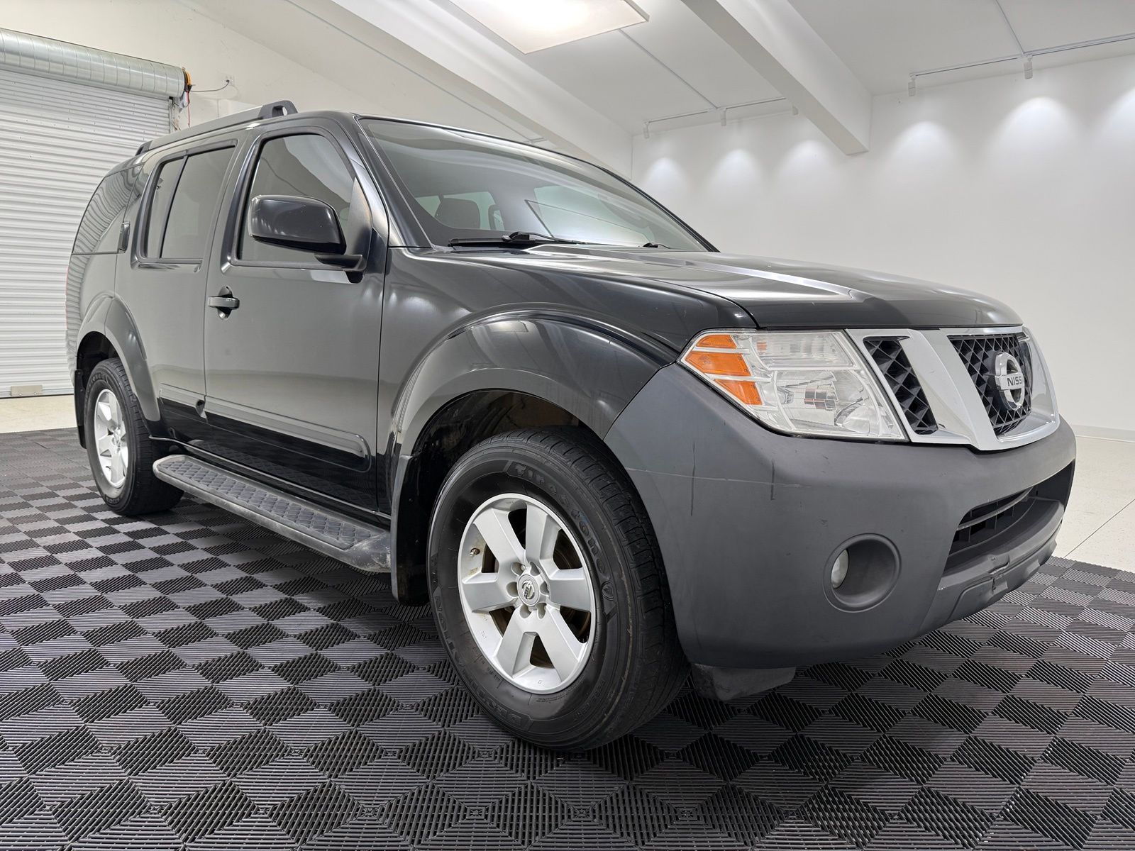 Super Black Metallic 2012 Nissan Pathfinder SUV / Crossover 4X2 5-Speed Automatic