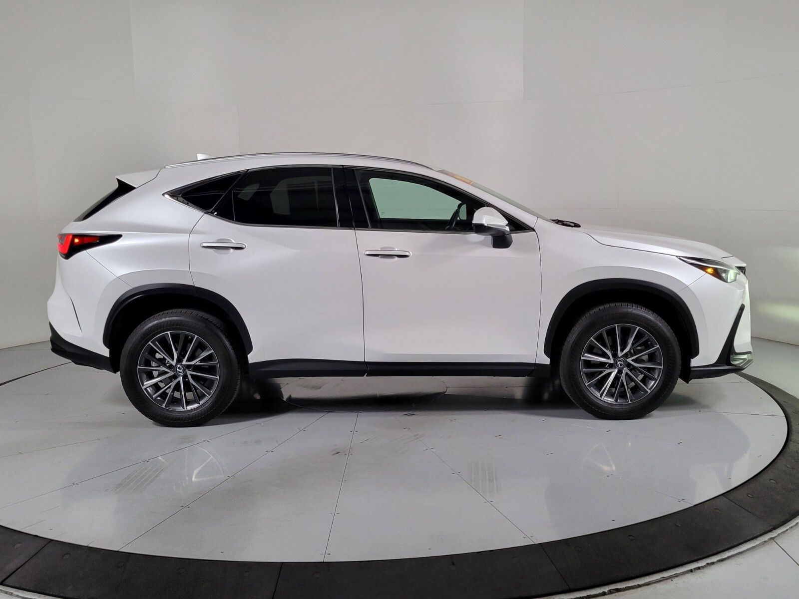 2023 Lexus NX 350 Premium 3