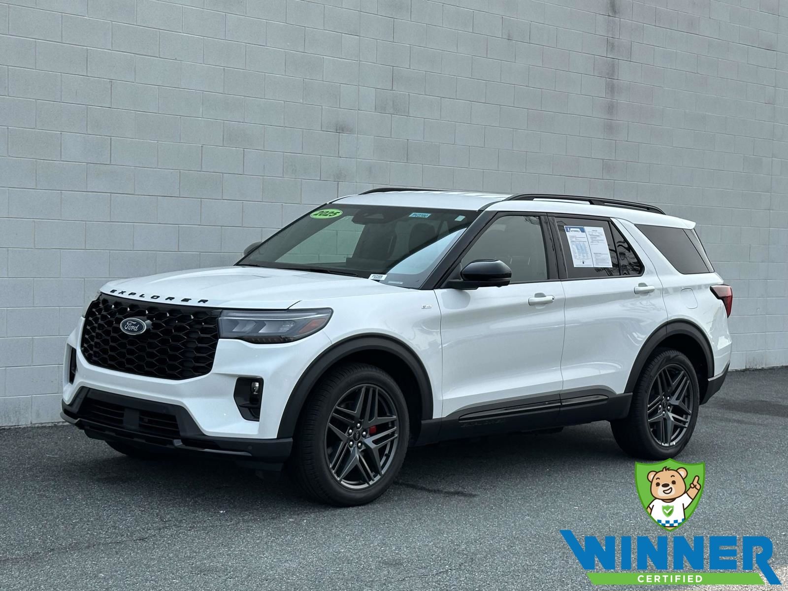 White Metallic 2025 Ford Explorer SUV / Crossover All-Wheel Drive Automatic